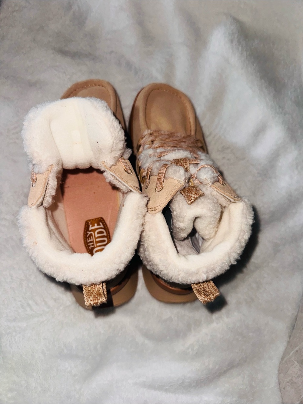 HEYDUDE Wendy Peak Apres Suede Cozy Boots for Ladies - Tan - size 7